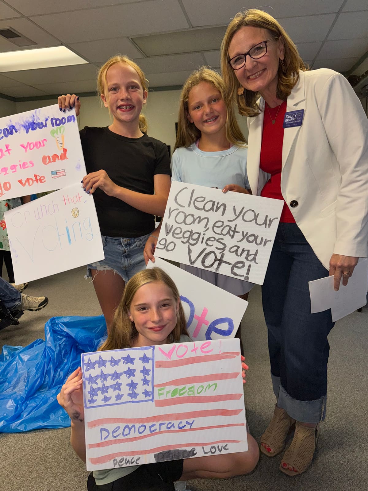 Kelly Grappe in Greene County, Arkansas — campaign photo Kelly Grappe, candidate for Arkansas Secretary of State, campaigning in Greene County, Arkansas