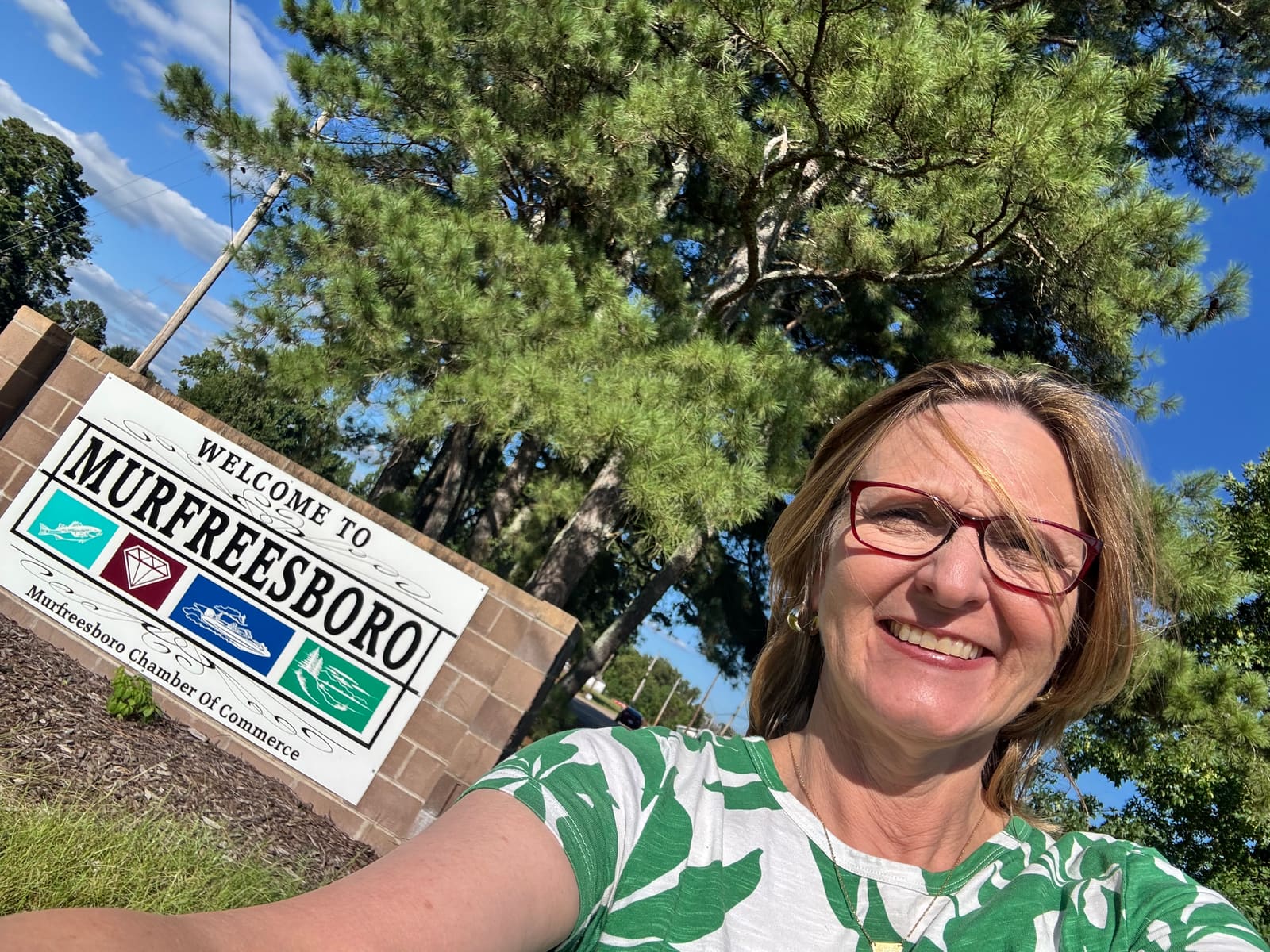 Kelly Grappe in Pike County, Arkansas — campaign photo Kelly Grappe, candidate for Arkansas Secretary of State, campaigning in Pike County, Arkansas