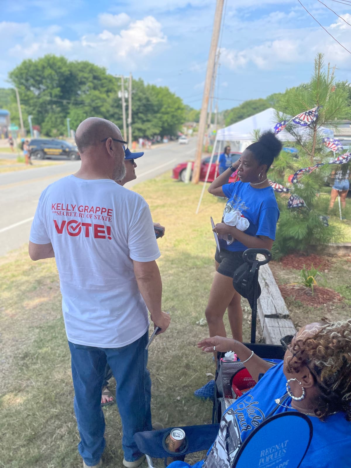 Kelly Grappe in Pulaski County, Arkansas — campaign photo Kelly Grappe, candidate for Arkansas Secretary of State, campaigning in Pulaski County, Arkansas