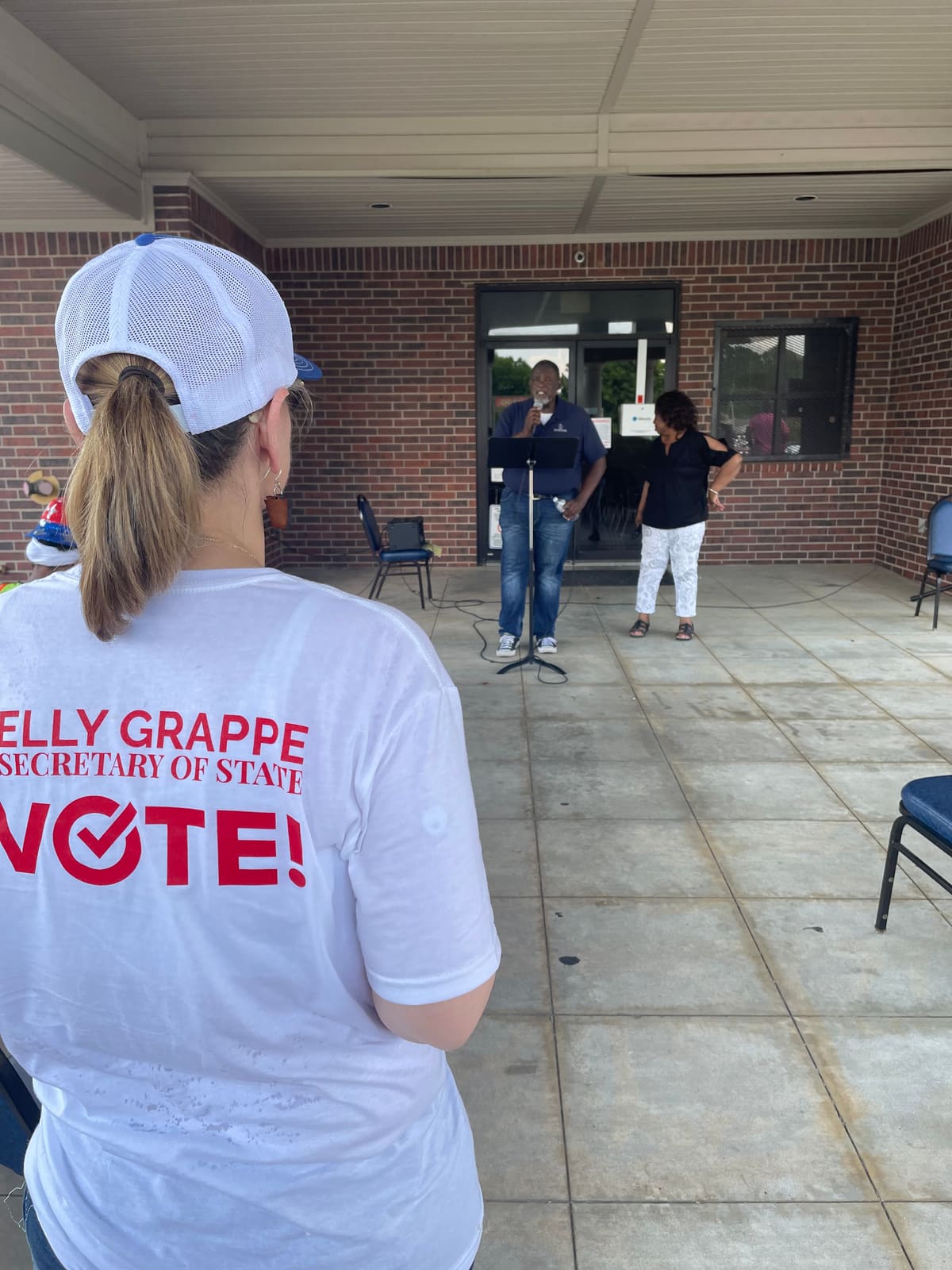 Kelly Grappe in Pulaski County, Arkansas — campaign photo Kelly Grappe, candidate for Arkansas Secretary of State, campaigning in Pulaski County, Arkansas