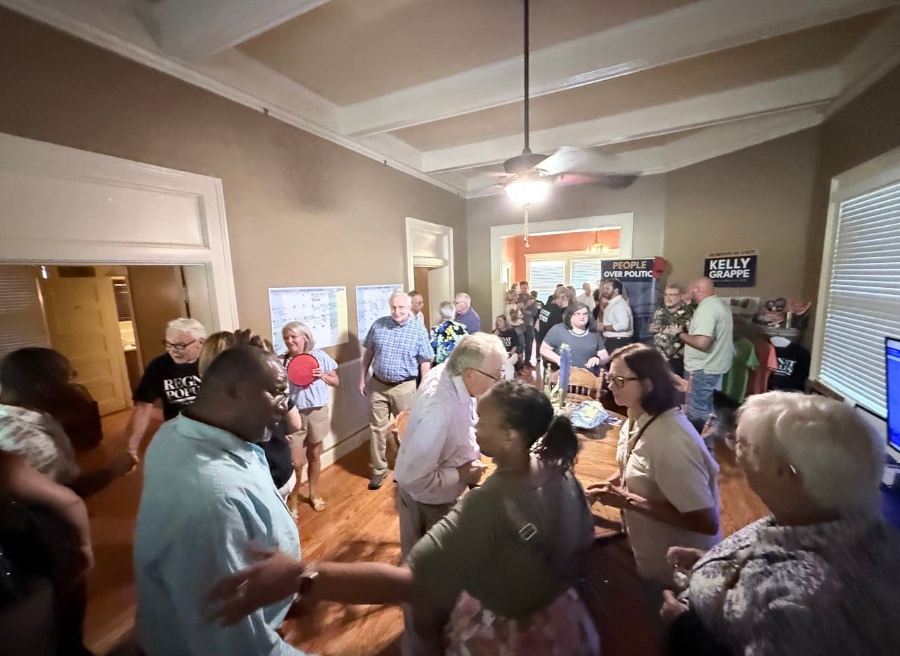 Kelly Grappe in Pulaski County, Arkansas — campaign photo Kelly Grappe, candidate for Arkansas Secretary of State, campaigning in Pulaski County, Arkansas