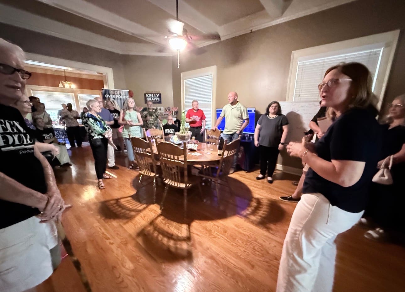 Kelly Grappe in Pulaski County, Arkansas — campaign photo Kelly Grappe, candidate for Arkansas Secretary of State, campaigning in Pulaski County, Arkansas